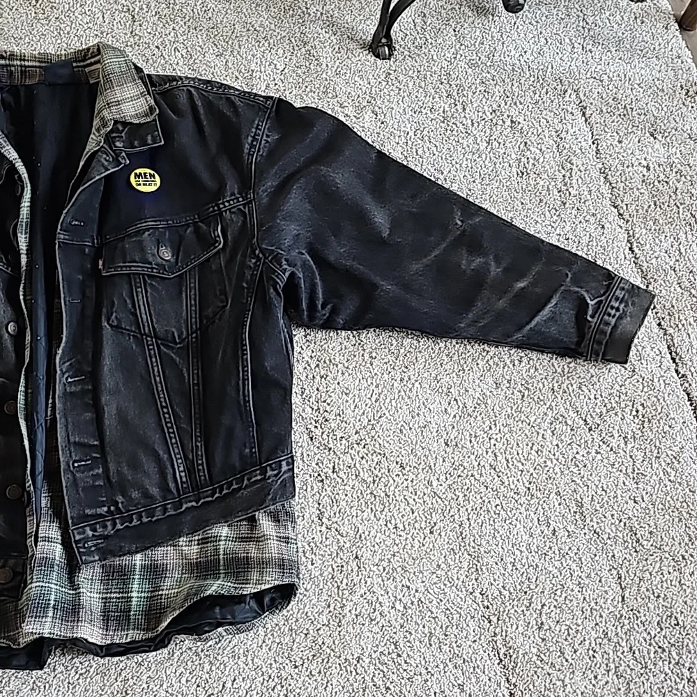 Levis trucker jacket circa 1989, Size medium. With Bullhead size medium insulat. - Picture 3 of 14